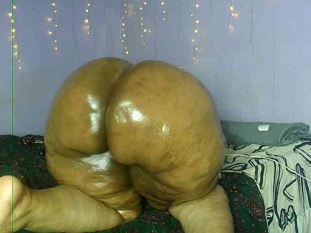 Big-Ass-Wilma webcam