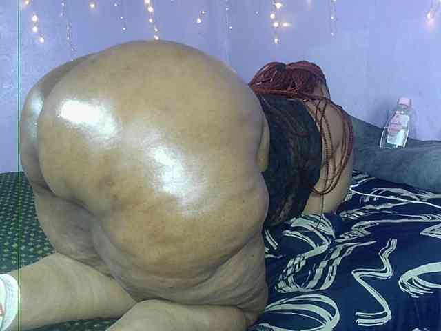 Big-Ass-Wilma webcam