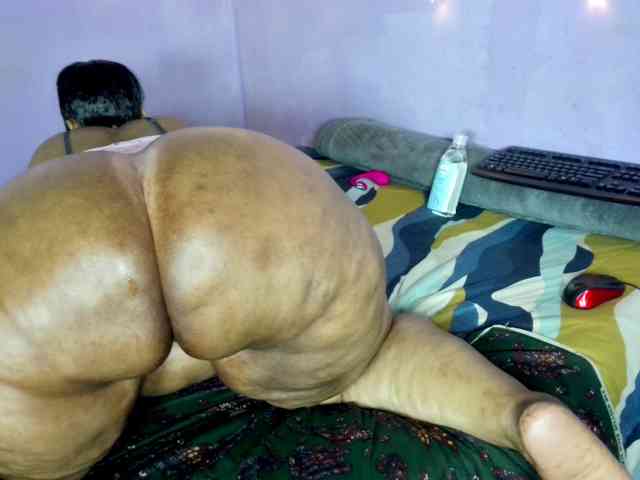 Big-Ass-Wilma webcam