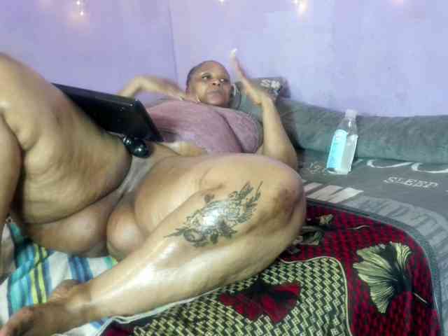 Big-Ass-Wilma webcam