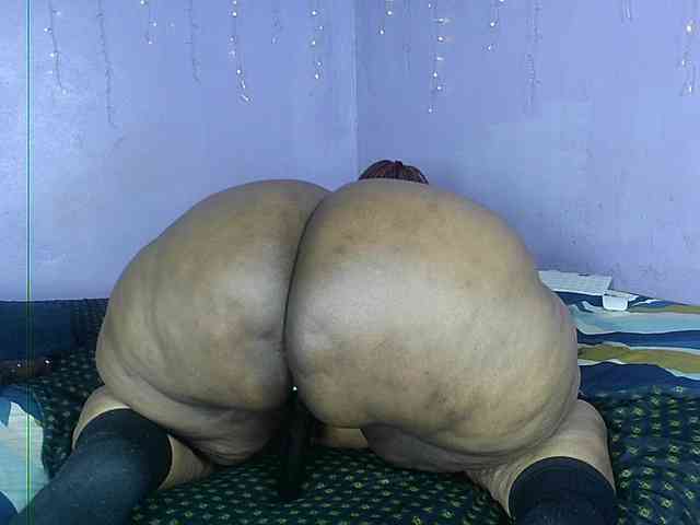 Big-Ass-Wilma webcam