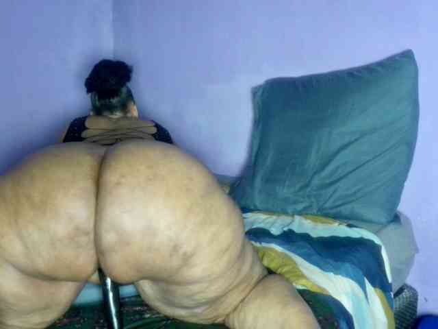 Big-Ass-Wilma webcam