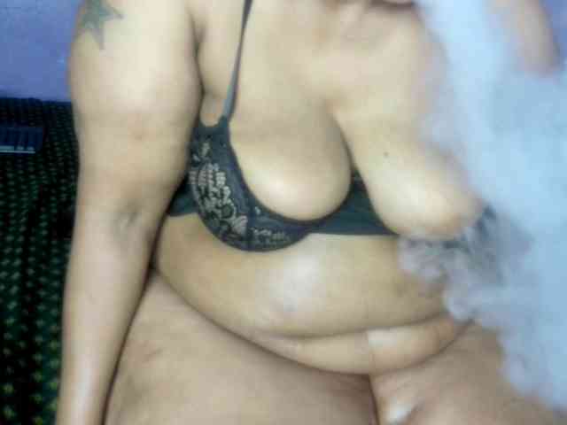 Big-Ass-Wilma webcam