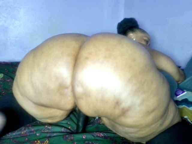 Big-Ass-Wilma webcam