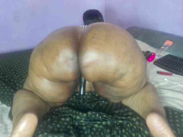 Big-Ass-Wilma webcam
