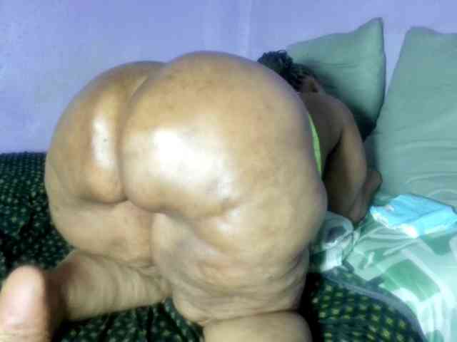 Big-Ass-Wilma webcam