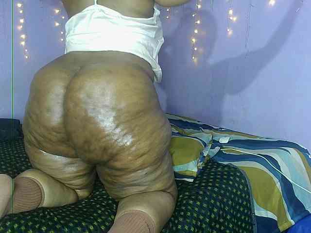 Big-Ass-Wilma webcam
