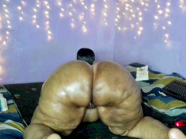 Big-Ass-Wilma webcam