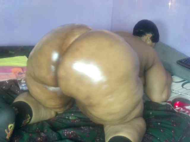 Big-Ass-Wilma webcam