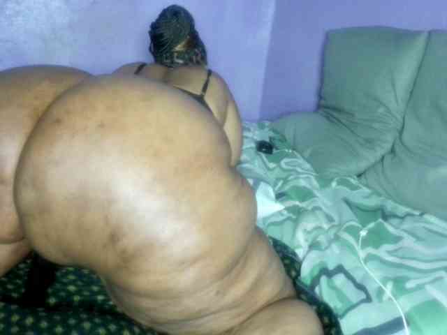 Big-Ass-Wilma webcam