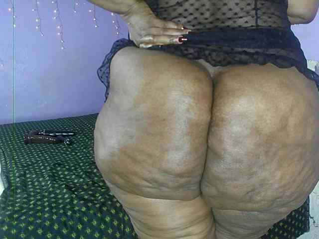 Big-Ass-Wilma webcam