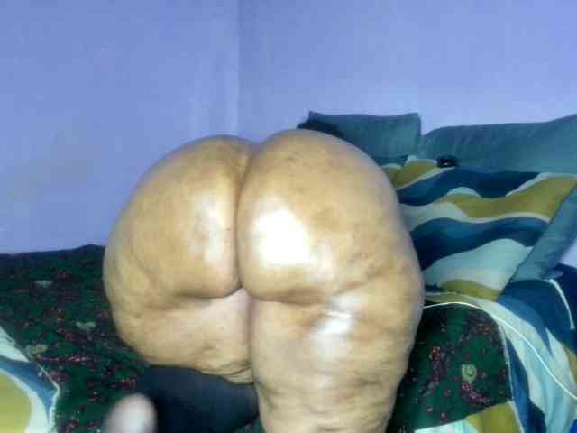 Big-Ass-Wilma webcam