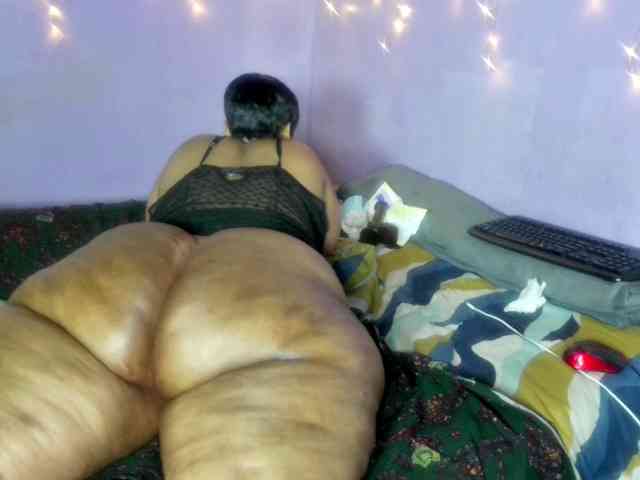 Big-Ass-Wilma webcam