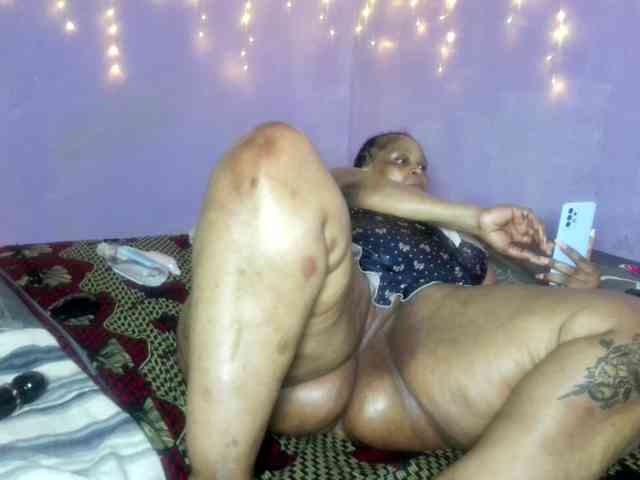 Big-Ass-Wilma webcam