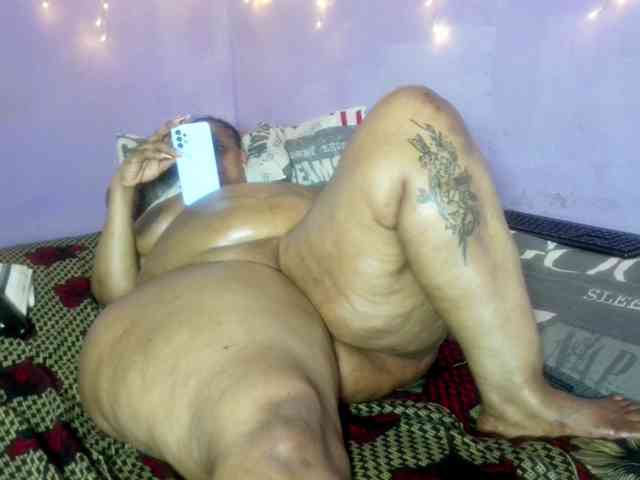 Big-Ass-Wilma webcam