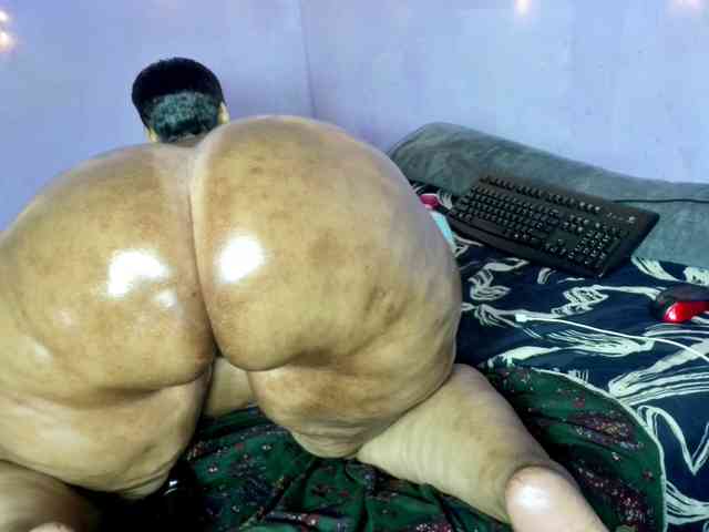 Big-Ass-Wilma webcam