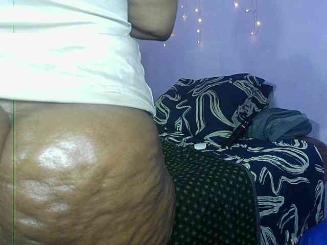 Big-Ass-Wilma webcam