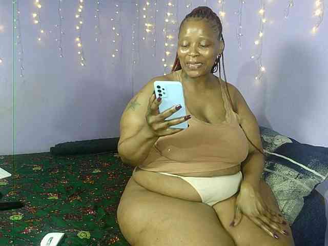 Big-Ass-Wilma webcam