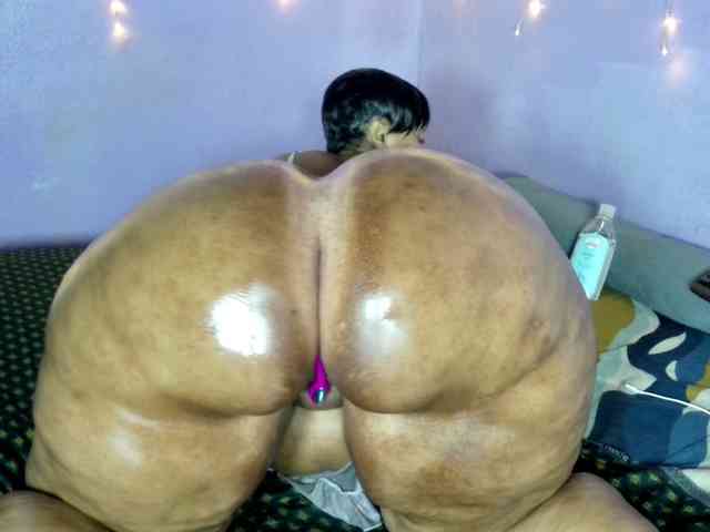 Big-Ass-Wilma webcam