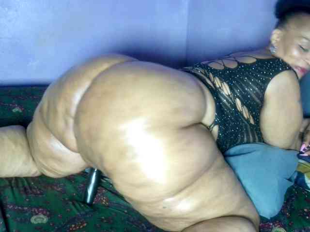 Big-Ass-Wilma webcam