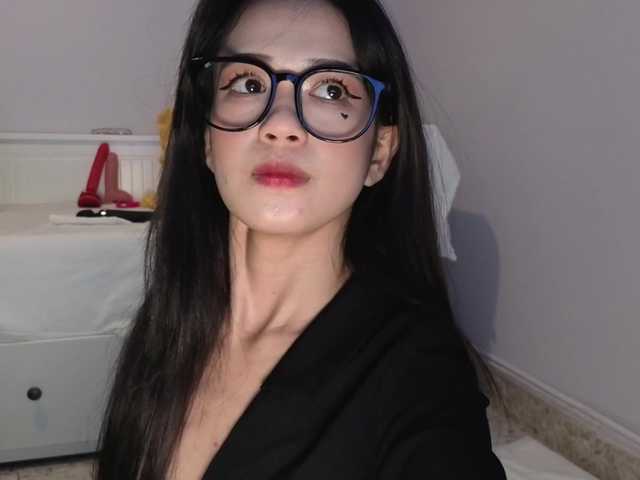 Miyah's BongaCams show and profile