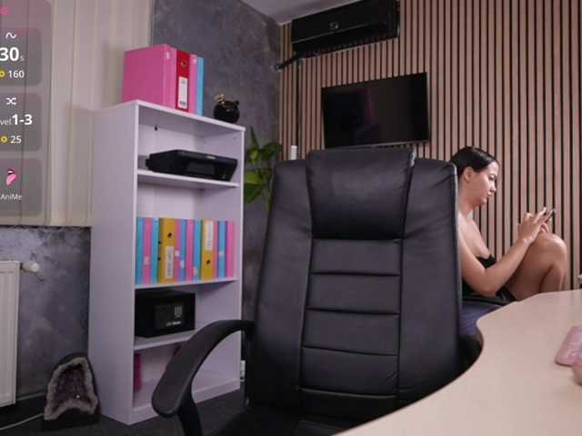 DaryaStars from BongaCams