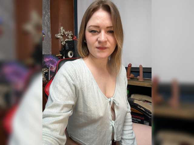 MrsAnna's BongaCams show and profile