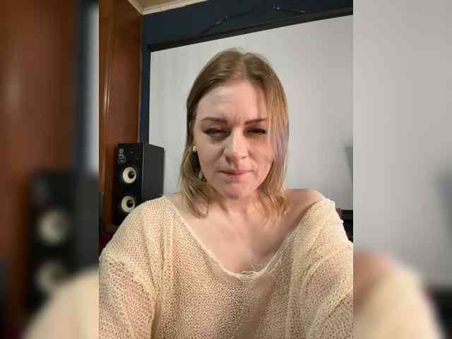 MrsAnna webcam
