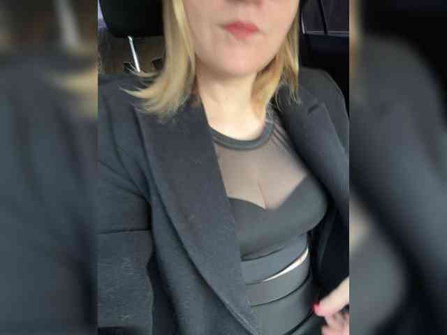 MrsAnna webcam