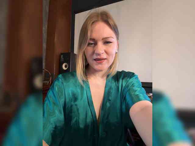 MrsAnna webcam