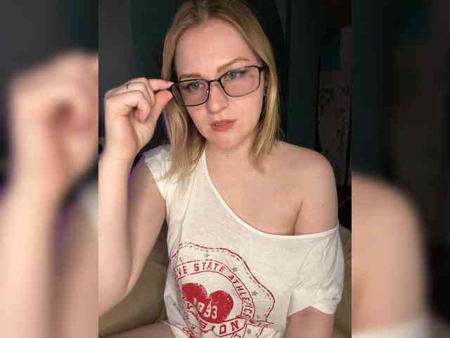 MrsAnna webcam