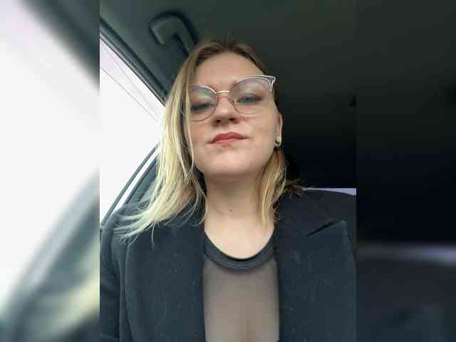 MrsAnna webcam
