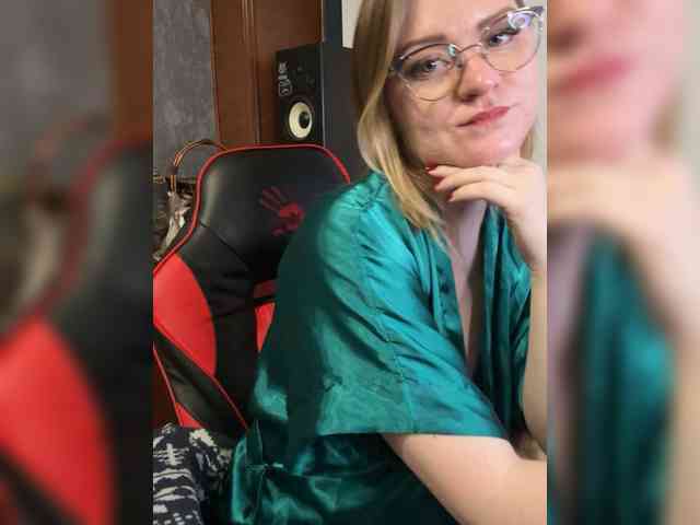MrsAnna webcam
