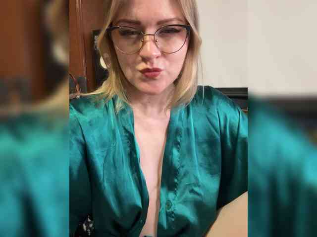 MrsAnna webcam