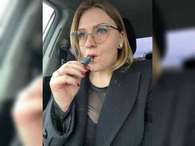 MrsAnna webcam