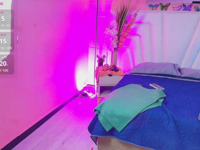 moxa-hot's BongaCams show and profile