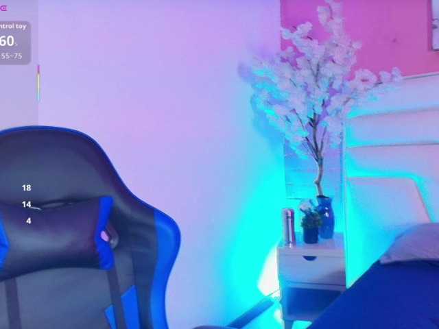 moxa-hot's BongaCams show and profile