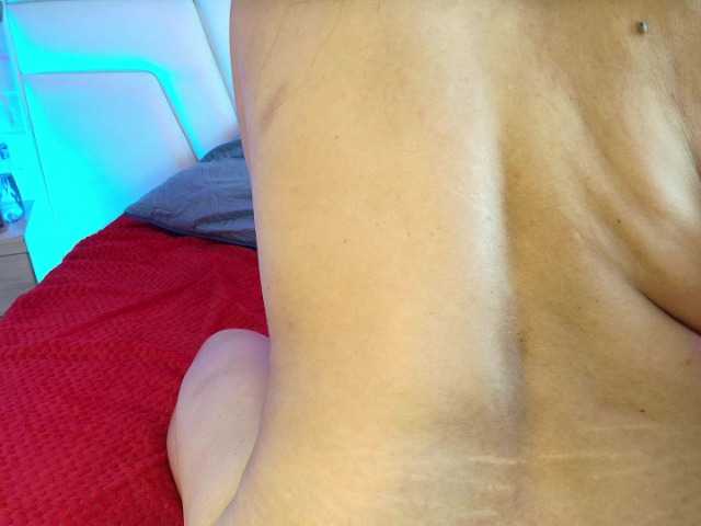 moxa-hot's BongaCams show and profile