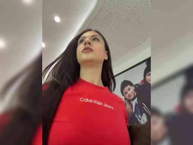 _Meggi_ webcam