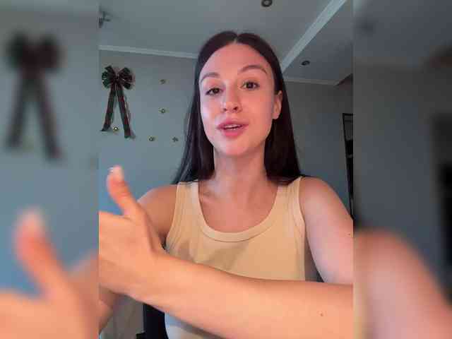 _Meggi_ webcam
