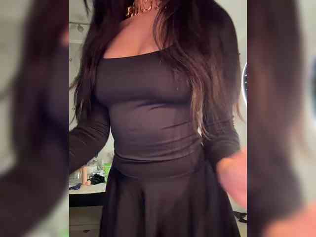 _Meggi_ webcam