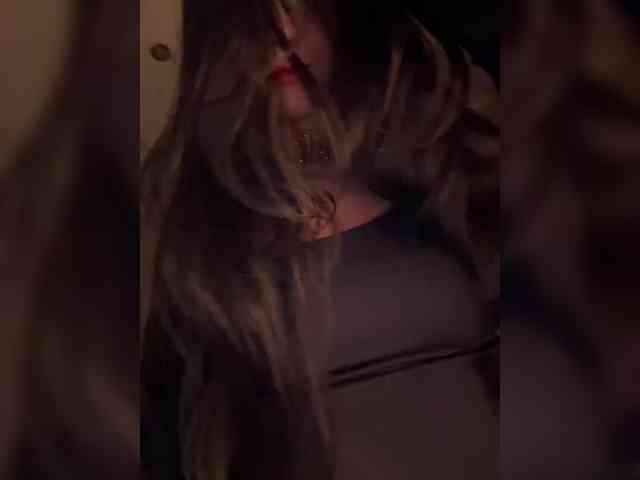 _Meggi_ webcam