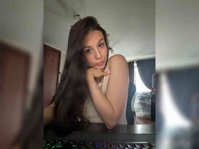 _Meggi_ webcam