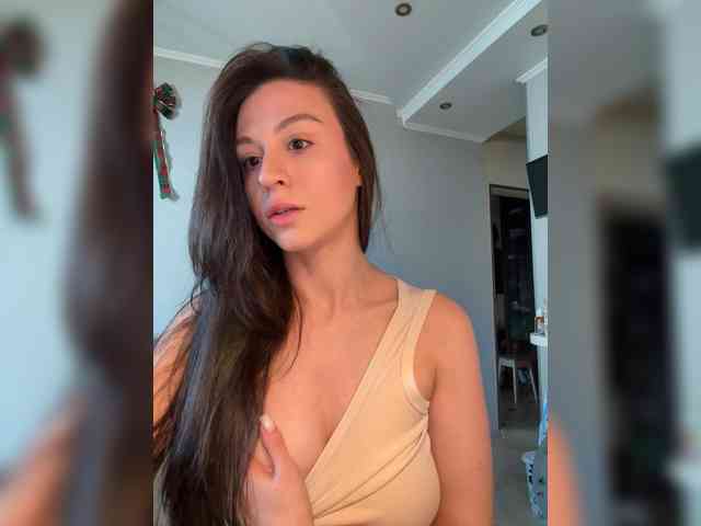 _Meggi_ webcam