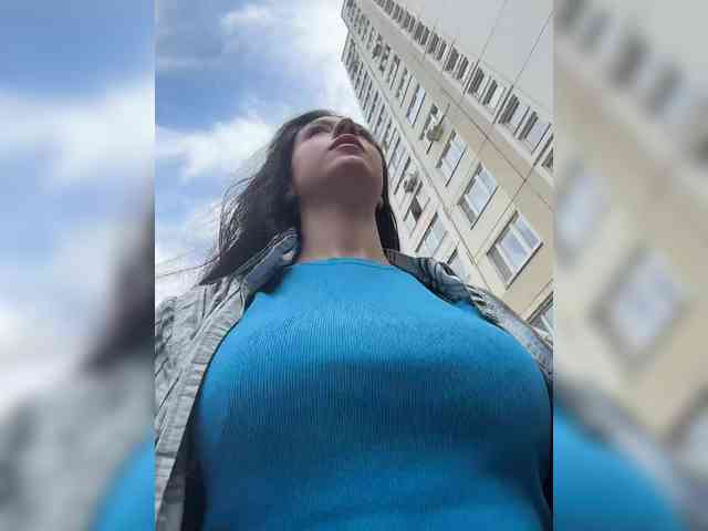 _Meggi_ webcam