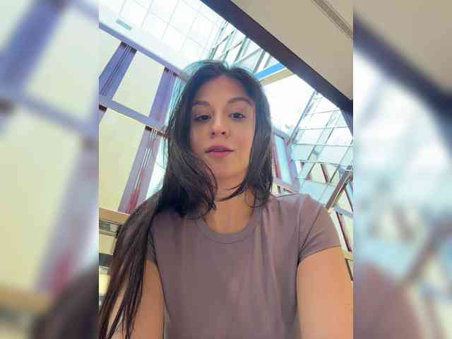 _Meggi_ webcam