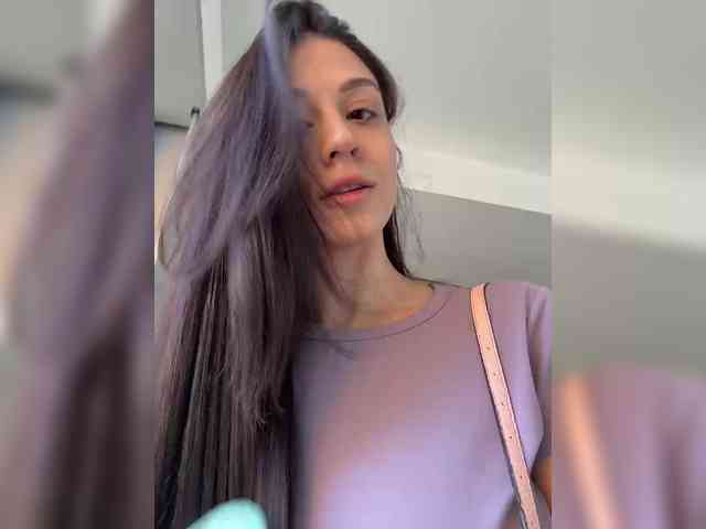 _Meggi_ webcam