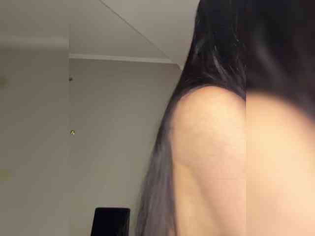 _Meggi_ webcam