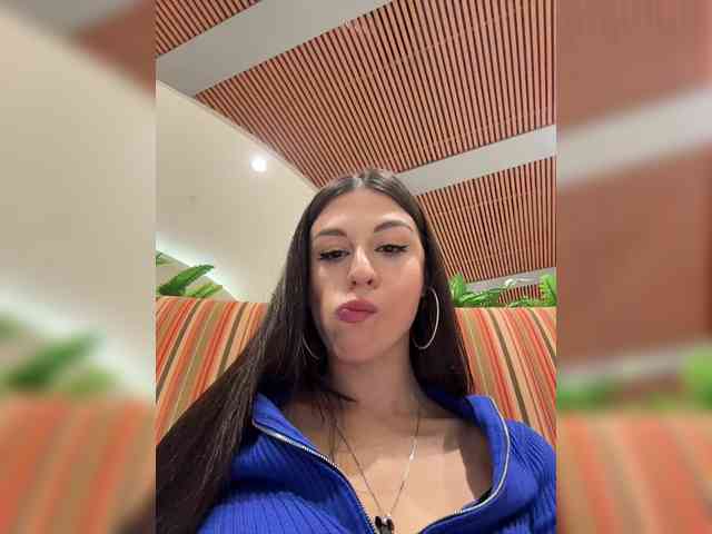 _Meggi_ webcam