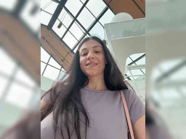 _Meggi_ webcam